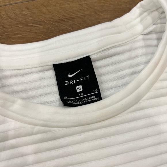 Nike Just Do It sweatshirt - Picture 2 of 7
